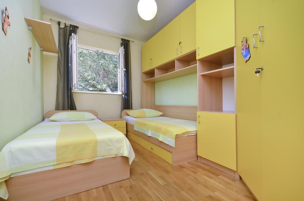 Apartments Luka Toni Krvavica Exterior photo